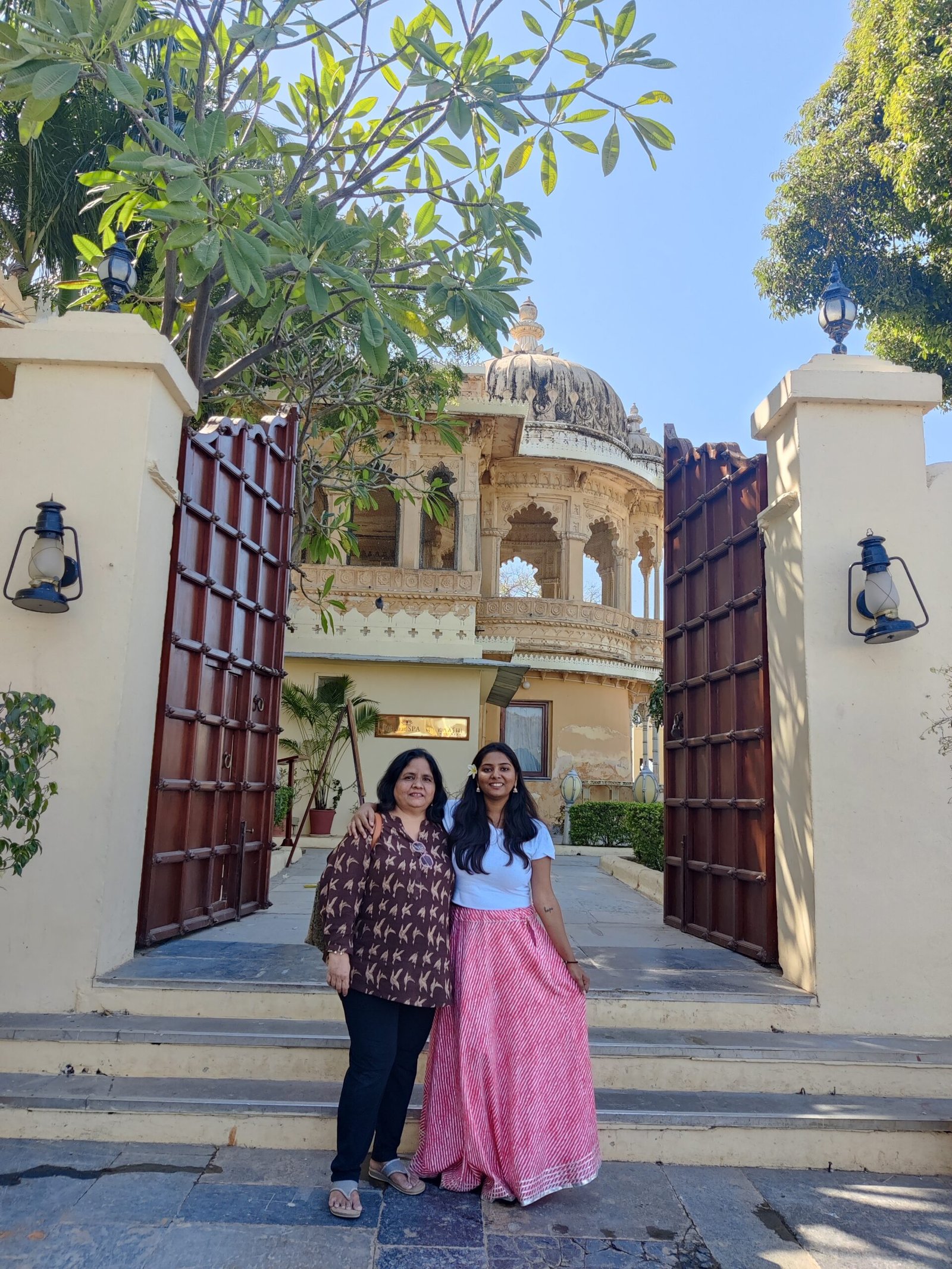 Manjusha and Najooka Javier
