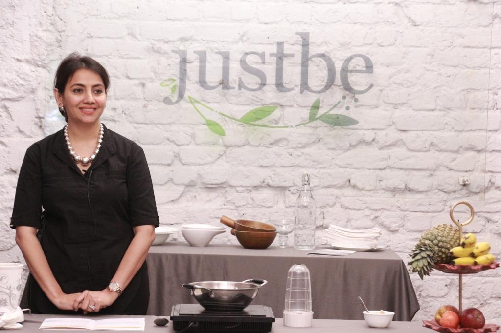 Cooking session at Justbe
