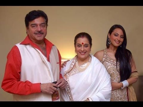 Sonakshi Sinha with parents Shatrughan Sinha and Poonam Sinha
