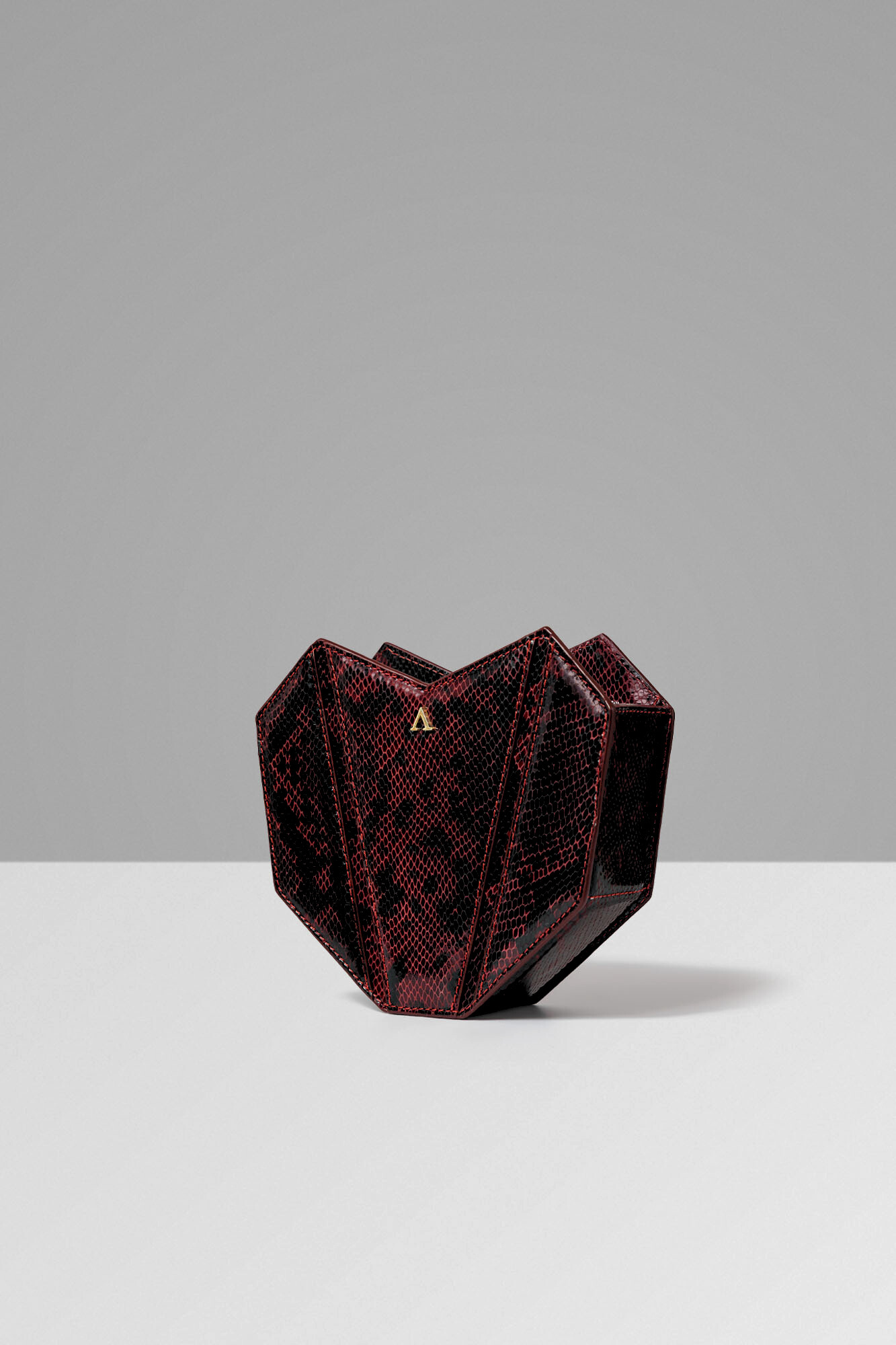 Akinna Louv Desire Red