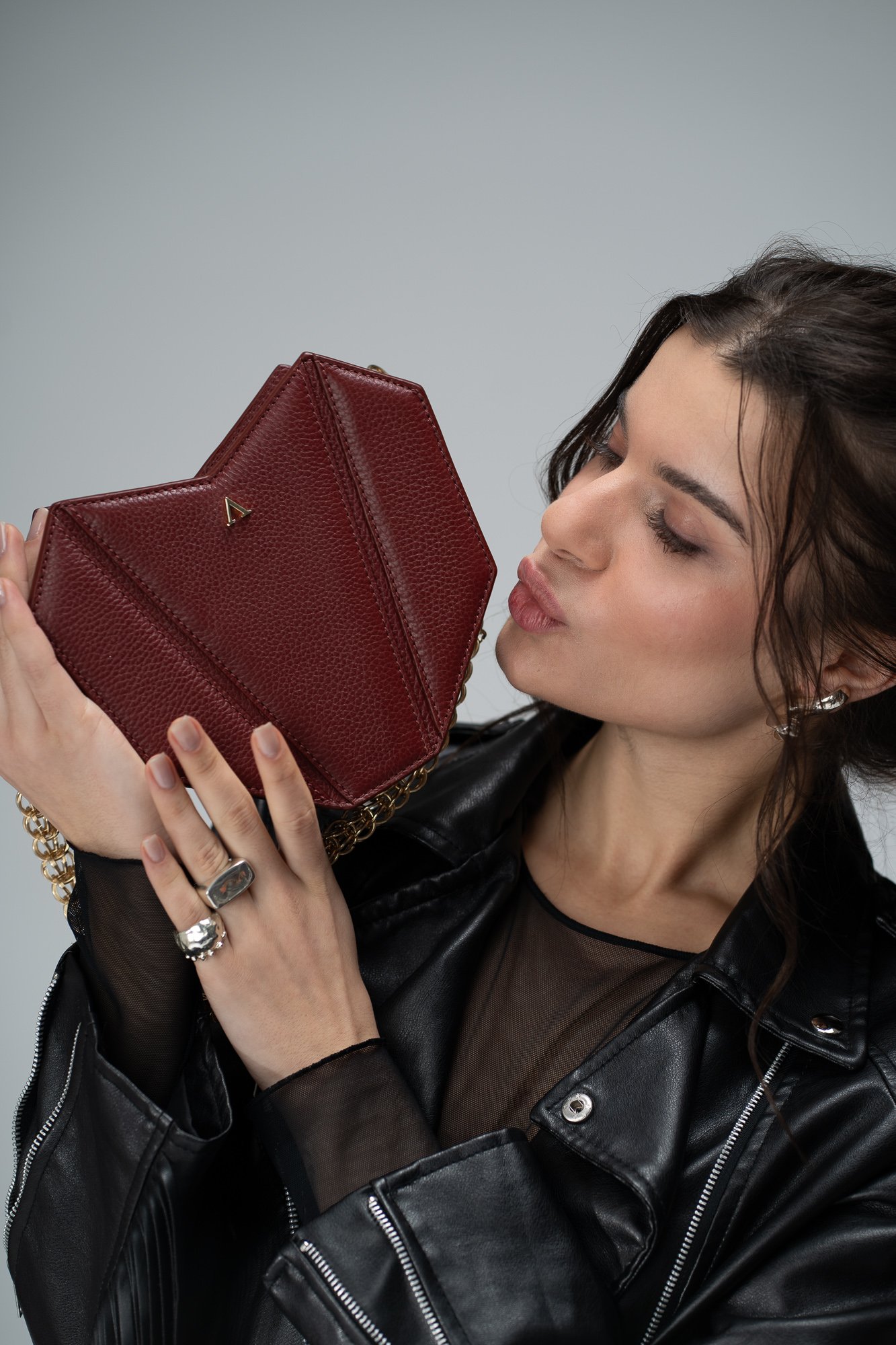 Akinna Louv Spicy Red