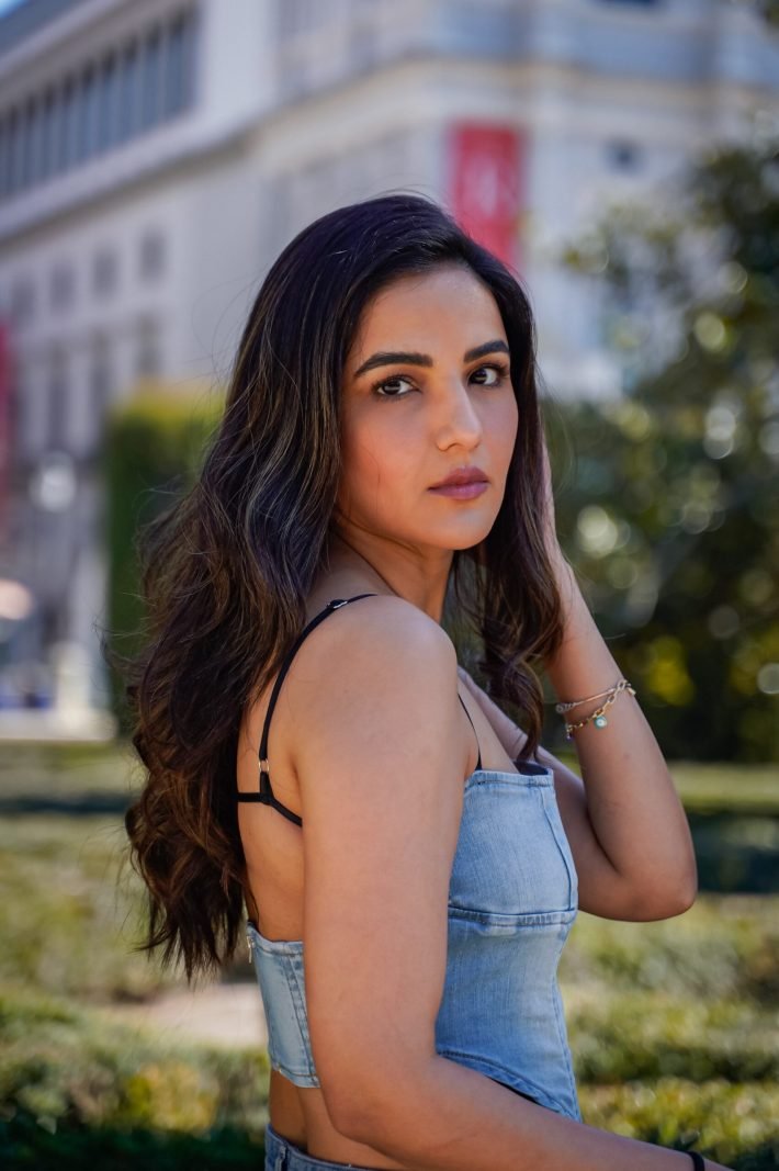 Jasmin Bhasin (34)